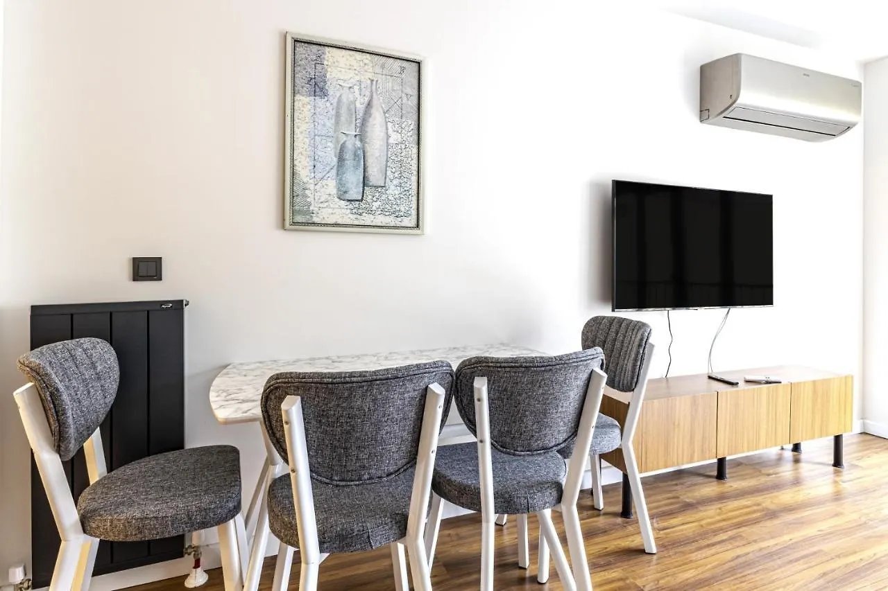 Modern Living In Nisantasi Citys Mall Apartment Istanbul Turkey