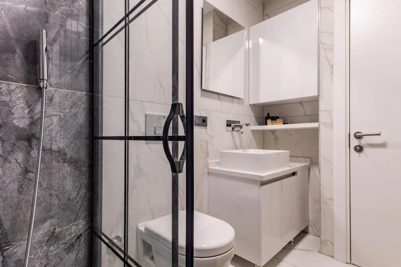 Modern Living In Nisantasi Citys Mall Apartment Istanbul Turkey